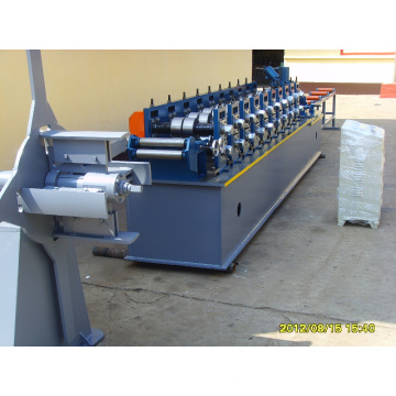 Haupt-T / Kreuz T Rollenformmaschine